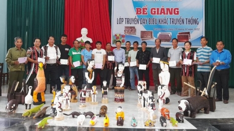 Thừa Thiên Huế: G’luh tr’nơớp bhrợ bh’rợ c’cooch b’boọc ty đanh âng đhanuôr Cơ Tu