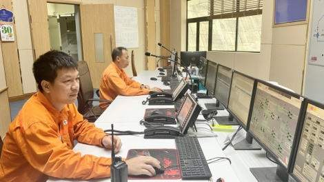 Thuỷ điện ta Tây Nguyên tŏng ăp dak an bah dâng