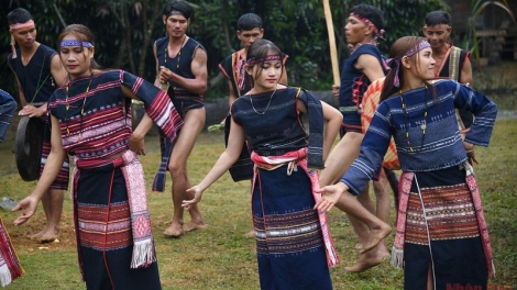 Adruh tơdăm tơyung