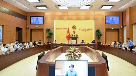 Ủy ban Thường vụ Quốc hội an nău rgop trong nchrăp Luật Tăch rgâl neh ntu (rgâl nkra)  