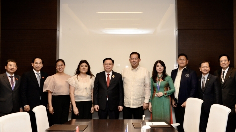 Kơdră chĕp pơgơ̆r Kuô̆k hô̆i Vương Đình Huệ tơƀơ̆p Kơdră chĕp pơgơ̆r Hạ viện Philipines