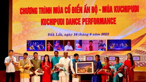 Broă lơh tam ya yau Ấn Độ- Tam ya Kuchipudi tàm càr Dăk Lăk