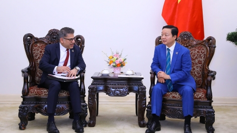 K’iăng Khua knŭk kna Trần Hồng Hà drông Khua Knơ̆ng bruă Astra Zeneca