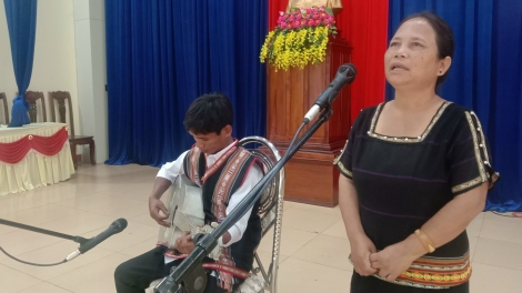 Cau kờñ đơs pơnđik mờ ồi kòn cau