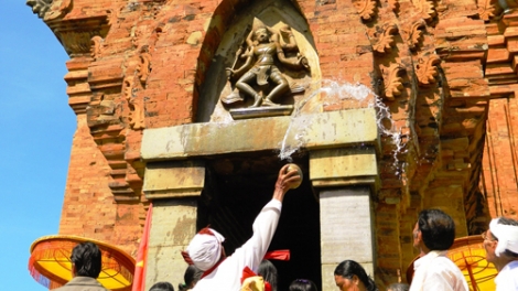 ADAT YUER YANG DI BIMON POKLONG GARAI