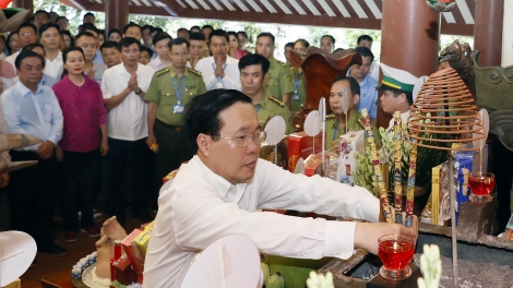 Khua lăn čar Võ Văn Thưởng myơr brui mngưi bi hdơr kơ khua gĭt gai Hồ Chí Minh