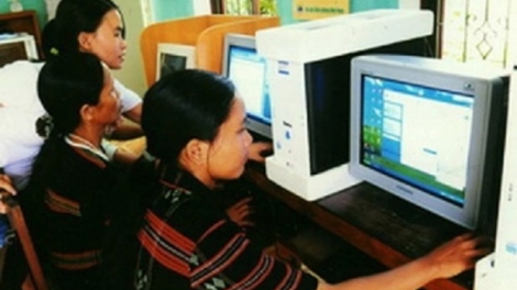 T’bhlầng bh’rợ chuyển đổi số lâng đươi dua công nghệ thông tin zr’lụ đhanuôr acoon coh lâng da ding ca coong