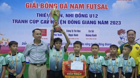 Đông Giang bhrợ têng xang bh’rợ ch’ner bóng đá Futsal p’niên n’dơơr, p’niên k’tứi U12 tr’zeng cúp CAV c’moo 2023
