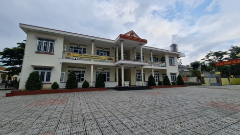 Nkuăl rnoi mpôl đê̆ tâm xã Lộc Nam hao jêng tă bah ji ngot