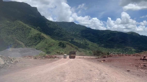 Bhrợ pa liêm C’lâng 15D p’têêt ch’nang biển mỹ Thủy tươc cửa khẩu La lay (Quảng Trị)