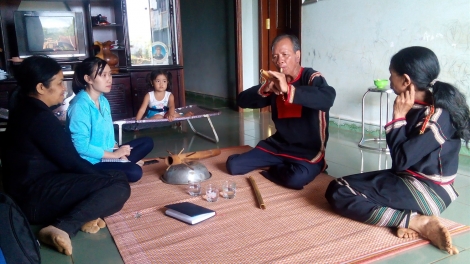 Klei mmuñ khan leh anăn klei kdŏ mmuñ – Klei duê mơ̆ng mnuih djuê ana Êđê ti čar Dak Lak