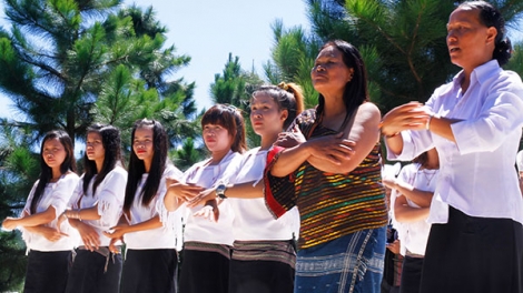 Gru grua djuai ania Chu Ru hơmâo rŭ glăi ƀơi čư̆ siăng