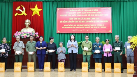 Phó Củ tịc lơgar mò Võ Thị Ánh Xuân tus còp mờ pà phan tàm càr Bình Phước