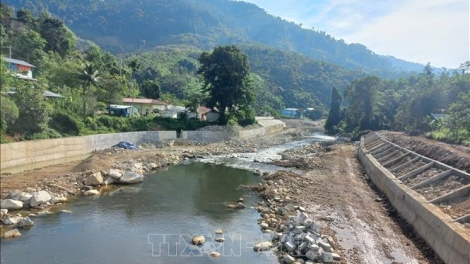 Quảng Nam: Pa xang bh’nậ cha groong hr’lang, tệêm ngăn pazêng zr’lụ đhanuôr ặt đhị chr’val Trà Leng, Nam Trà My