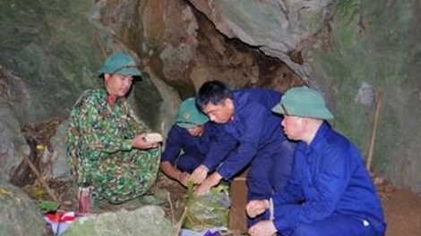 Quảng Trị bơơn lêy, pêch k’rong 27 n’hang liệt sĩ đhị  vel Sê Pu