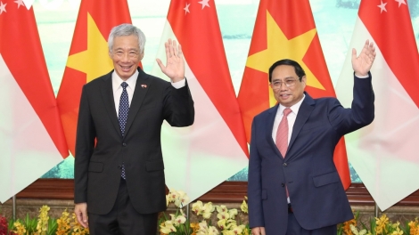 Khua knŭk kna Phạm Minh Chính bi trông hŏng khua knŭk kna Singapore Lý Hiển Long 