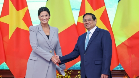 Thủ tướng Phạm Minh Chính vơt kruanh Thượng viện Bỉ.