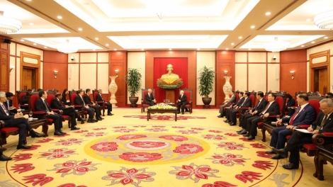 Khua gĭt gai Đảng Nguyễn Phú Trọng drông Khua knŭk kna Singapore Lý Hiển Long