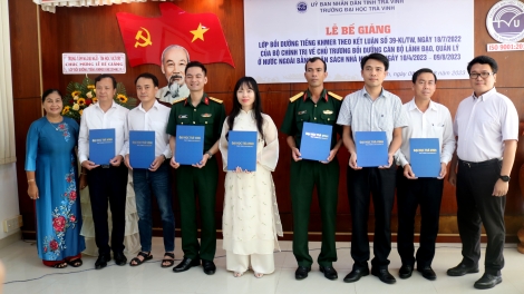 Đoọng bha ar chứng nhận pa choom p’rá Khmer tr’nơợp ha cán bộ ting Kết luận 39 âng Bộ Chính trị