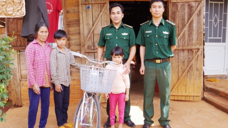 Mô đô̆i gak tơkăng kong Dak Nông tŏng kum tơdroăng pói vâ troh hngêi trung ăm hok tro sinh viên kơpong tơkăng kong