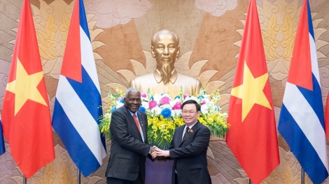 Khua bruă kƀĭn ala Vương Đình Huệ drông khua bruă kƀĭn ala Cuba 