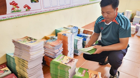 Chương trình phát thanh quam Tay thứ 3 mự 5 căm  bườn 9 pì 2023.