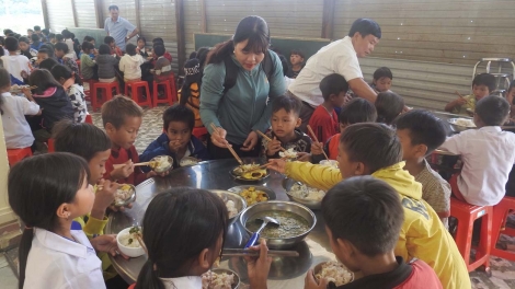 Dŭm hlâo mnơ̆ng ƀơ̆ng huă bŏ hŏng klei khăp mơ̆ng phung hđeh krĭng dleh dlan Kon Plŏng