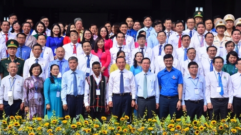 Bôk nău kan tâm mâp n’hanh mpư rnê ăp rơh kơn druh ndăm hăn râng êng, rnăk mât ntoh lư Nkual ƀon têh Hồ Chí Minh