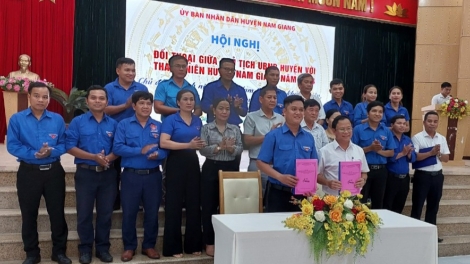 Chủ tịch UBND chr’hoong Nam Giang prá xay trực tiếp lâng đha đhâm c’mor