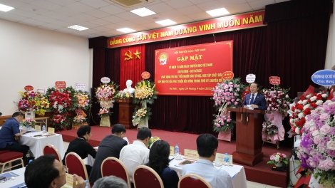 Khul Pơtrŭt hŏk pơhrăm Việt Nam pơgơ̆r tơbăt 15 sơnăm Năr Pơtrŭt hŏk pơhrăm Việt Nam