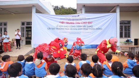 VietinBank bhrợ têng “Tết Trung thu đoọng ha đhi” đhị bha nụ Măng Tó