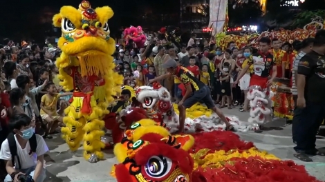 Tết Trung thu đhị thành phố Hội An bơơn ta moon nắc k’cir văn hoá phi vật thể k’tiếc k’ruung