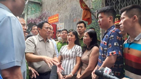 Thủ tướng Chính phủ Phạm Minh Chính tước cha mêệt lêy đhị dưr vaih rooh cat chung cư k’tứi Khương Đình, Hà Nội