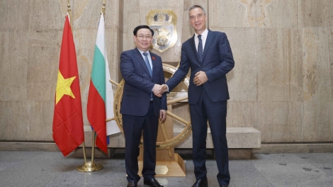 Khua bruă kƀĭn ala Vương Đình Huệ drông čhưn leh khua kiă kriê ƀuôn prŏng Burgas ti Bulgaria 