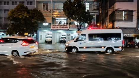 Đà Nẵng: Boo ngân bhrợ nong lít đhộ đhị bấc c’nắt c’lâng phố