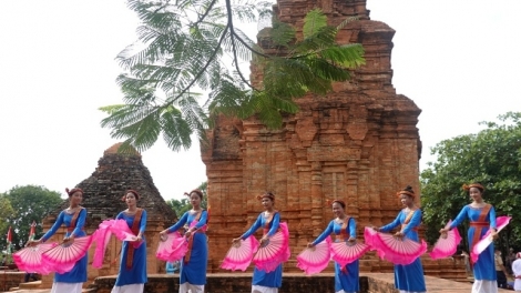 BINH THUAN PARILO JANIH PANDAP DU LICH PIAH DUI PACHREIH TUAI DAMUAI