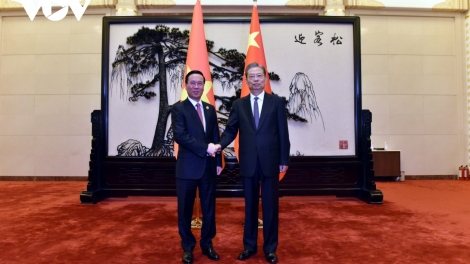 Khua lăn čar bi tuôm hŏng khua dhar bruă gĭt gai bruă ala čar China Triệu Lạc Tế 