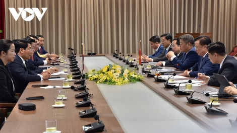 Kăn pơkuâ hnê ngăn Đảng pơlê kong kân Hà Nội tơdah kăn pơkuâ ngăn pơlê kong xiâm Viêng Chăn (Lếo)