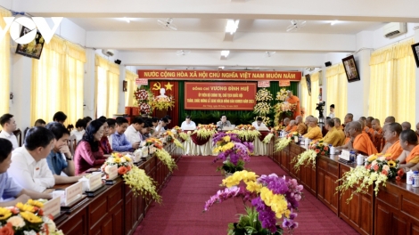 ពត៌មាន ម៉ោង​ ៦