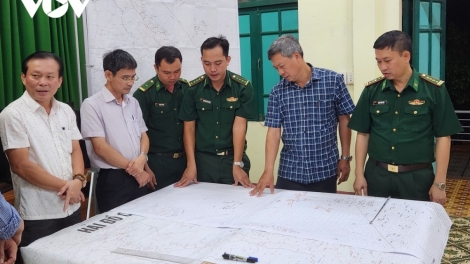 T’bhlâng chếêc lêy 13 cha năc đhanuôr ta bơơn achông axiu lâh bil