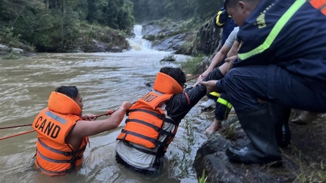 Gia Lai: Trông dấc liêm choom 3 apêê p’niên ặt k’đoong đhị m’pâng toọm