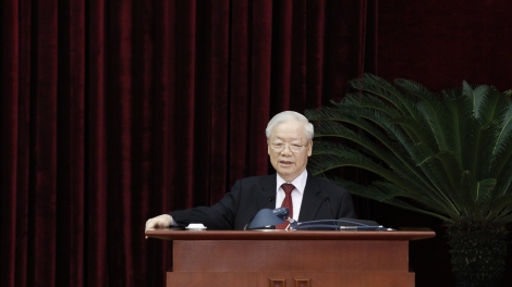 Pa xang Hội nghị g’luh 8 Ban Chấp hành Trung ương Đảng khóa XIII