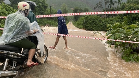 Nam Đông (Thừa Thiên Huế): Tệêm ngăn đoọng ha đhanuôr coh hân noo boo tuh