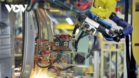 ពត៌មាន ម៉ោង​ ៦