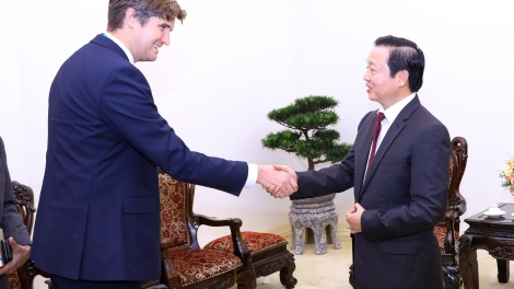 K’iăng khua knŭk kna Trần Hồng Hà drông chưn leh khua bi ala mơ̆ng Êpul hgŭm Ơrôp 