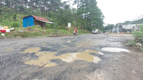 Êlan dơ̆ng prŏng mrô 27 găn čar Lâm Đồng jhat rai kjham êdi