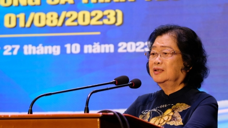 Quỹ Vừ A Dính lâng Câu lạc bộ “Tu Hoàng Sa - Trường Sa chắp nhêr” cher đoọng 440 hun học bổng đoọng ha học sinh Đà Nẵng