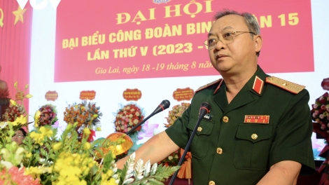 Binh đoàn 15 tơ iung pơjing trong jang mŭk drăm-vei lăng sơđơ̆ng teh đak kơjăp
