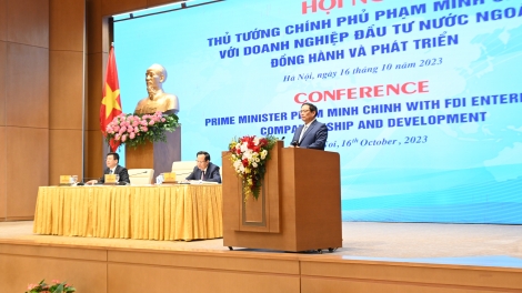 Rơh rƀŭn nchră Thủ tướng Chính phủ tâm mâp măt mpôl kan doanh nghiệp ntuh kơl dak bah dih