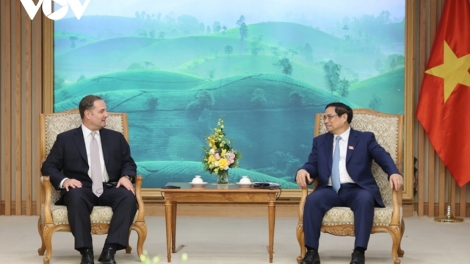 Pôa Phạm Minh Chính, Ngế pro xiâm hnê ngăn tơnêi têa tơdah kăn hnê ngăn, kăn pơkuâ Grup Marriott